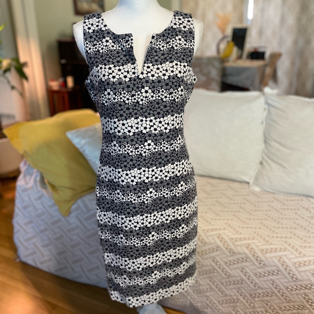 Karl Lagerfeld Paris Navy & White Floral Sheath Dress